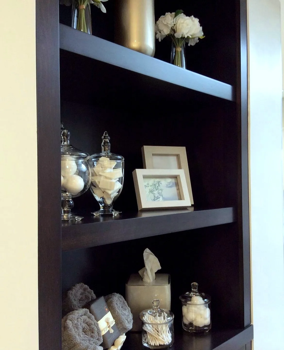 Custom closets, wardrobes and built-in millwork gallery — Toronto, Ontario